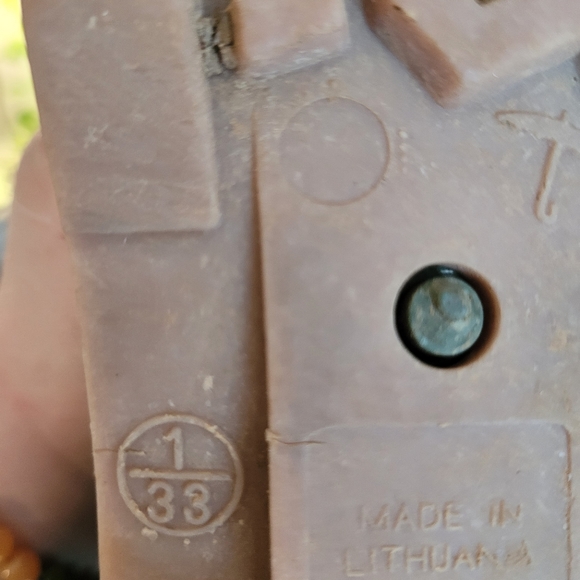 2/$10 Kids rubber boots. Excellent condition size 1 - Picture 2 of 2